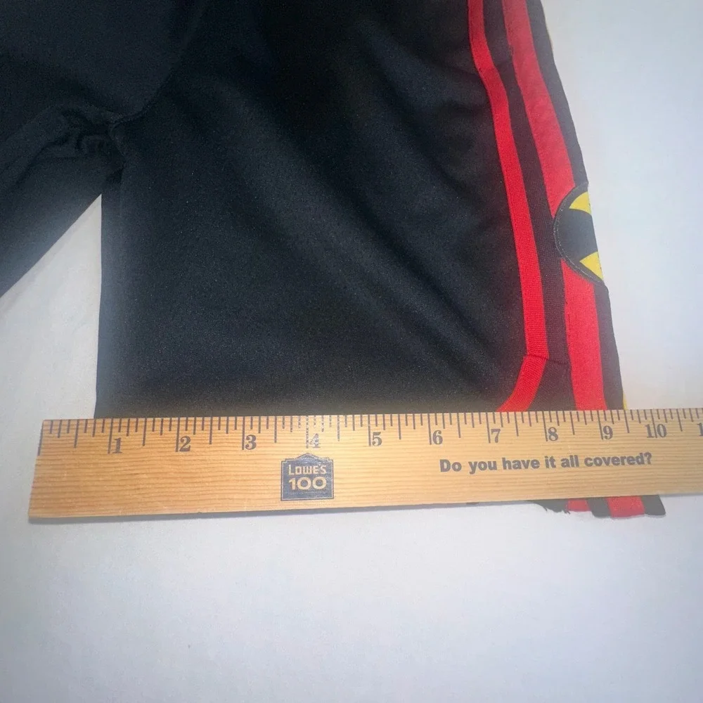 Jordan NBA Basketball Athletic Shorts Kids Atlanta Hawks Black Red Yellow Size L